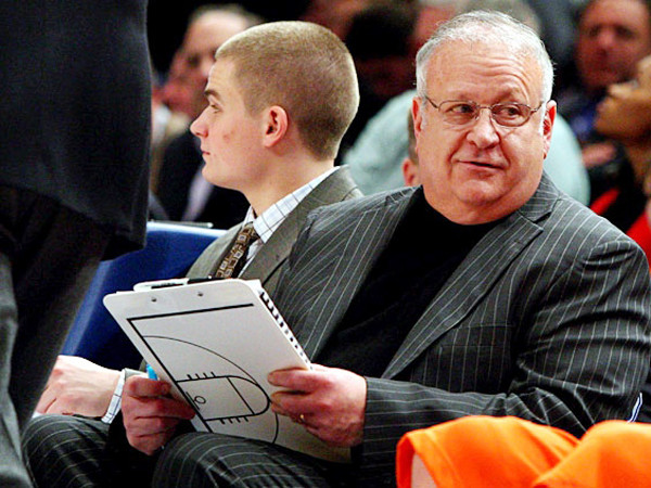 Trợ lý HLV Bernie Fine khi còn làm việc tại Syracuse Ảnh: Getty Images