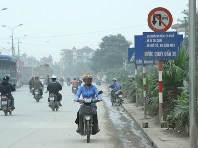 Nhập nhèm biển chỉ dẫn giao thông