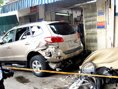 Hà Nội: Tai nạn kinh hoàng trong lúc đổ xăng