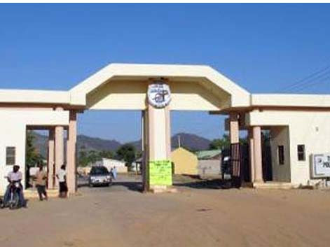 Xả súng trường học, 27 người thiệt mạng