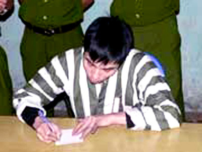 Tìm kẻ sát nhân từ vết máu để lại trên két sắt