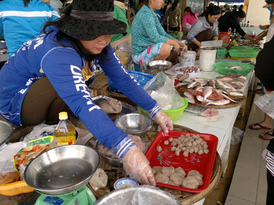 Chế biến chả cá bằng kháng sinh độc hại