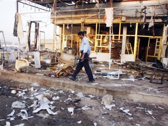 Đánh bom nhà hàng, 20 người thương vong