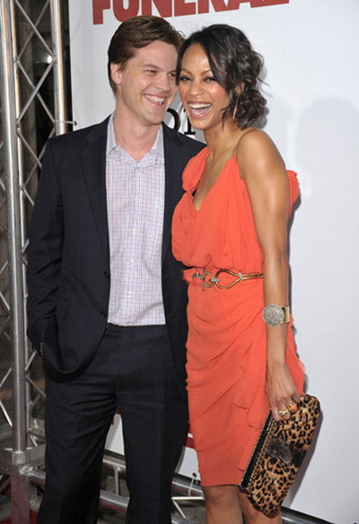 Sao phim 'Avatar' Zoe Saldana đính hôn