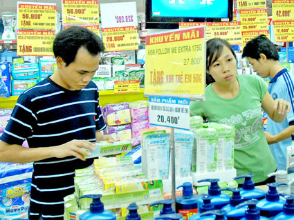 Tháng khuyến mãi, được gì?