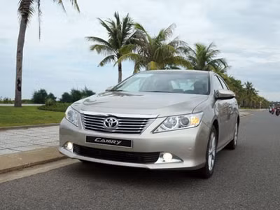 Giá xe Toyota tại Việt Nam tăng nhẹ