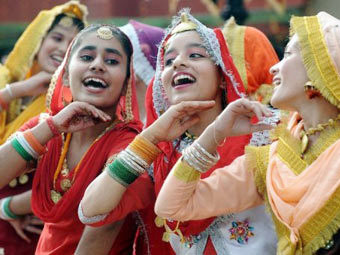 Ấn Độ cổ động sinh con gái