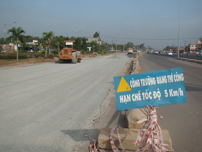 Phí chồng phí trên quốc lộ 51