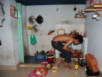 Èo uột bữa cơm công nhân 4.000 đồng