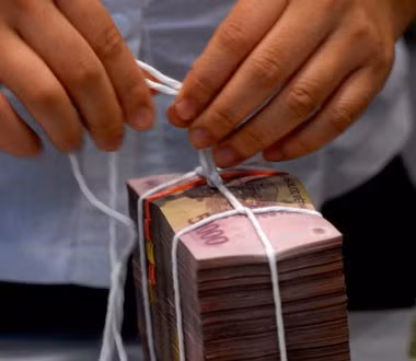 100 phụ nữ chịu ảnh hưởng HIV được hỗ trợ vay vốn