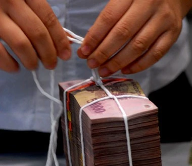 100 phụ nữ chịu ảnh hưởng HIV được hỗ trợ vay vốn