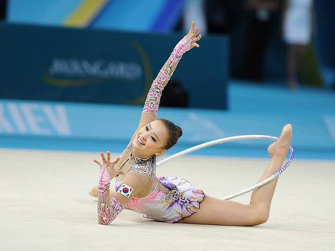 'Búp bê' xứ Hàn làm dậy sóng sàn thể dục