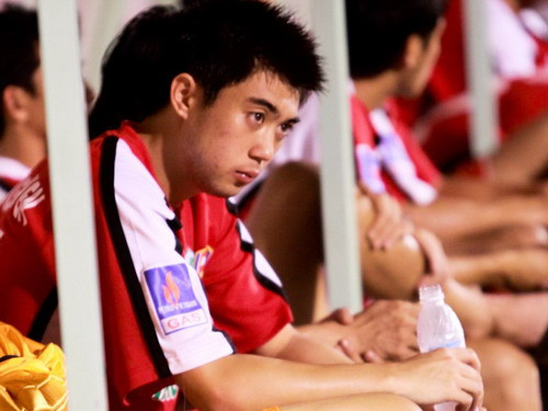Lee Nguyễn khiến các đại gia V-League "vỡ mộng"