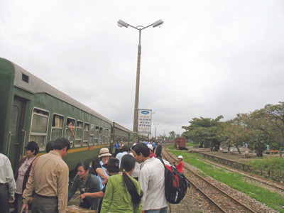 Có từ hơn 100 năm qua, nhưng ngành đường sắt VN vẫn cực kỳ lạc hậu