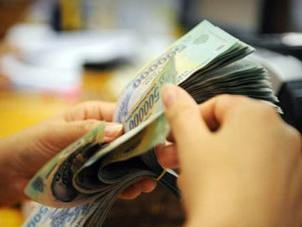 Xoay đủ cách thưởng Tết để giữ người