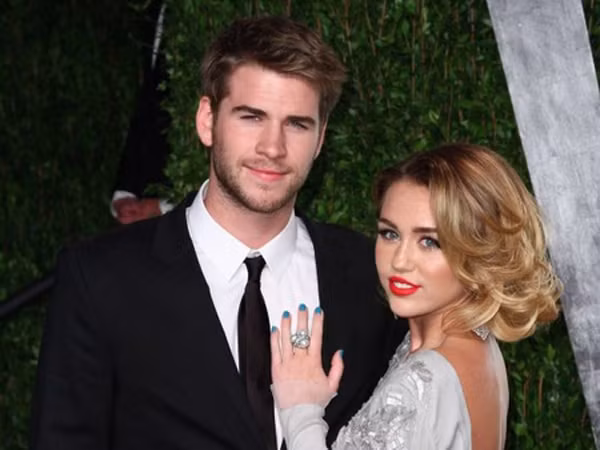 Những cặp vợ chồng "trẻ con" của Hollywood