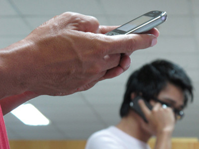 MobiFone, Vinaphone không ngừng nghẽn mạng