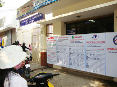 Trung tâm tuyển dụng lao động bói không ra người đến dự tuyển	Ảnh: L.N