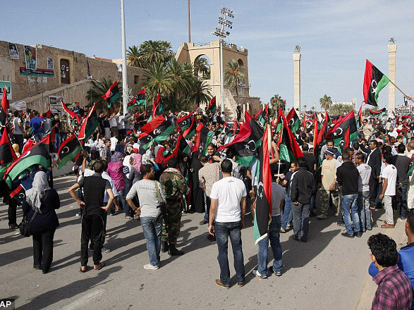 Quân nổi dậy Lybia nhảy múa mừng thắng lợi