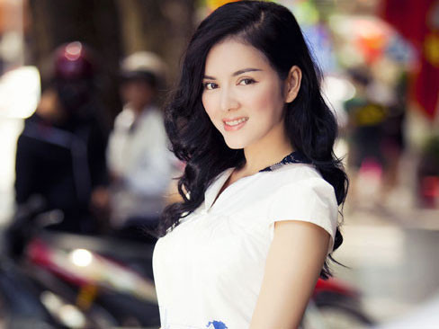 Lý Nhã Kỳ: Từ 'đại sứ du lịch' đến 'bà trùm scandal'