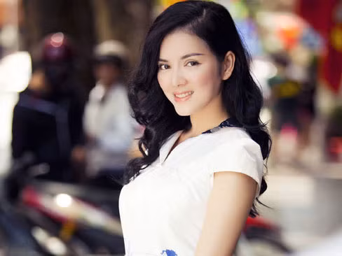 Lý Nhã Kỳ: Từ 'đại sứ du lịch' đến 'bà trùm scandal'