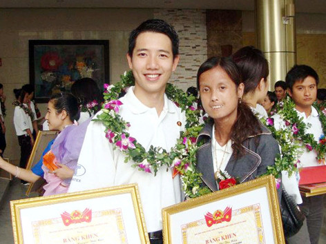 Như ngọn đèn trước gió