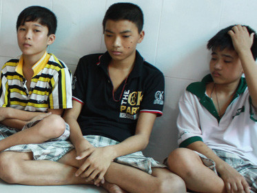 Giải cứu nhóm trẻ bị 'bán sống'