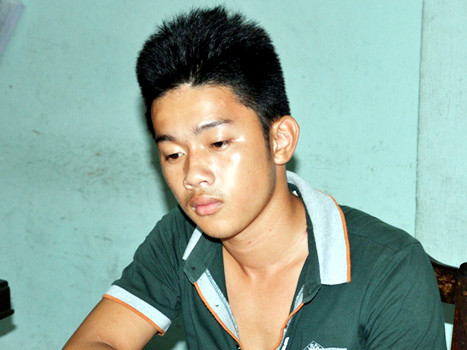 Hoàng Quốc Tú tại cơ quan công an