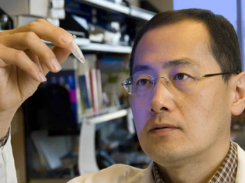 Thông tin lý thú quanh giải Nobel Y học