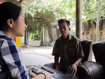 Ông Đỗ Văn Tề (xóm 5, xã Kỳ Sơn):“Tôi nhờ vay vốn nhưng chưa nhận được đồng nào, trong khi tòa đã đến đòi phát mãi tài sản”