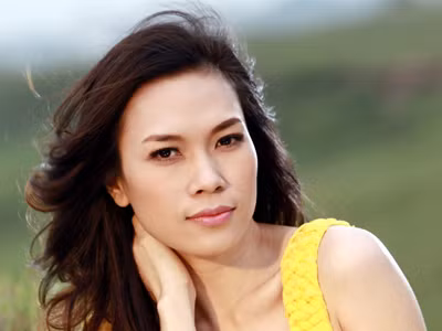 Mỹ Tâm 'đội mũ phớt'