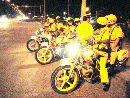 Lực lượng công an chốt chặn tại các tuyến đường nóng cửa ngõ ngoại thành