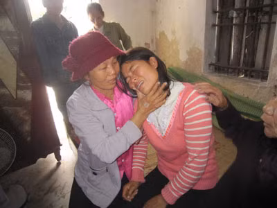 Cứu được 2 ngư dân trong vụ chìm tàu ở Nghệ An