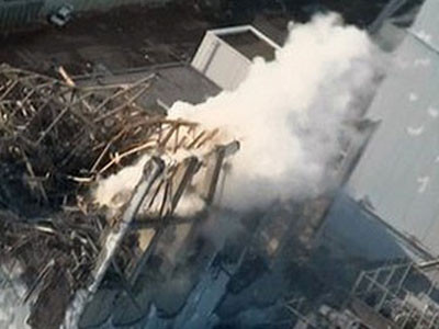 Khói đen bốc ra từ lò phản ứng số 3