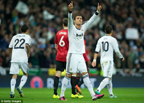 Ronaldo ghi bàn, Real vẫn không thể đánh bại MU