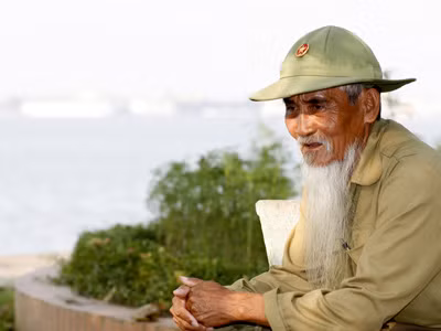 'Người điên' trên đường thiên lý