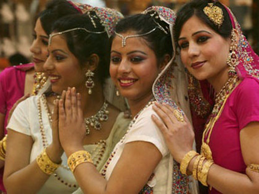 Nhu cầu vàng toàn cầu giảm mạnh