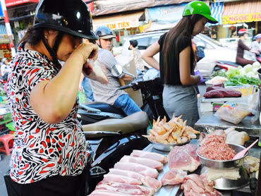 Có kiểm soát được 'thịt bán trong 8 giờ'?