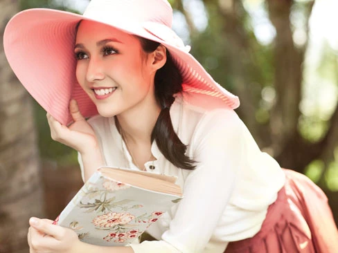 Anna Trương: Vì nàng đẹp hơn cả hoa hồng