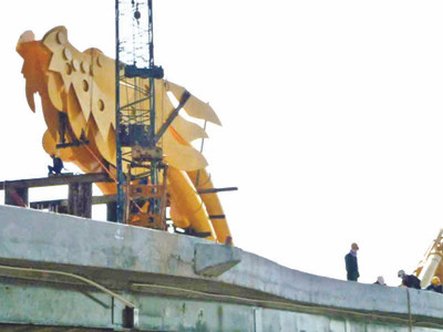 Lắp đầu cho cầu Rồng