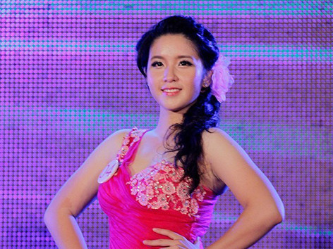 Nữ sinh xinh xắn hot nhất trường Ams năm 2013