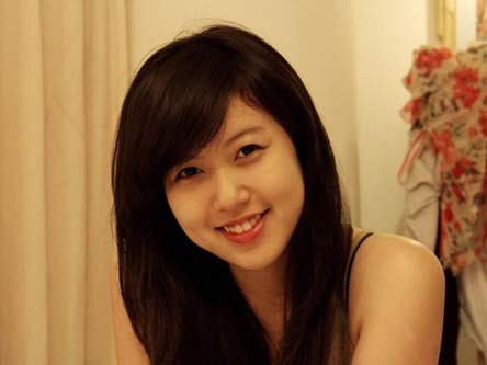 Phát sốt nữ sinh xinh xắn có tên lạ