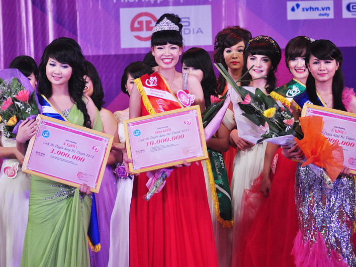 Nữ sinh cao 1m74 là Hoa khôi Duyên dáng Hà thành