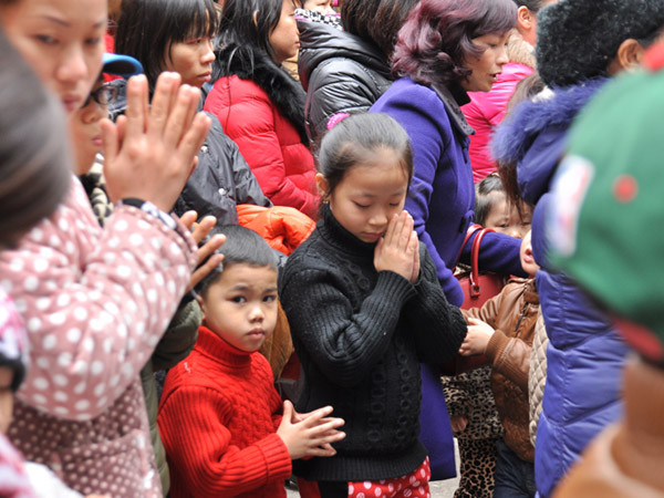 Đầu xuân vào chùa Thành học Lễ