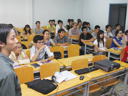 Giờ học tiếng Anh của sinh viên tại một trường ĐH ở TP.HCM