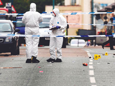 Anh: Nhiều người nổi loạn trẻ, nghèo, mù quáng