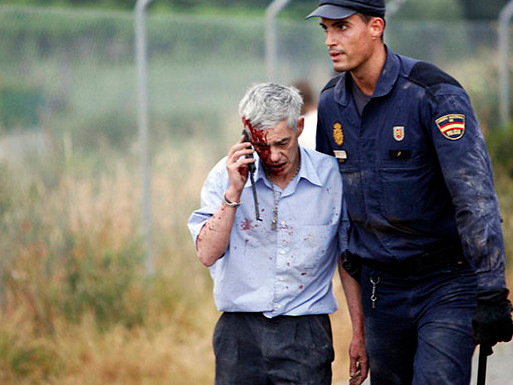 Lái tàu nói chuyện điện thoại khiến tàu trật bánh