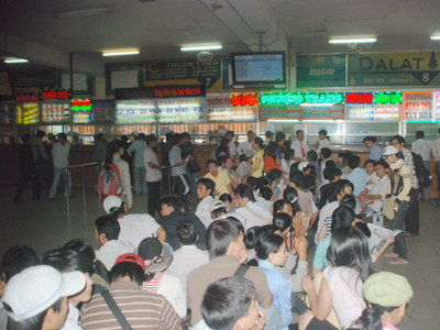 Đi lại dịp lễ 2-9: Đường sắt giảm giá, xe đò tăng giá