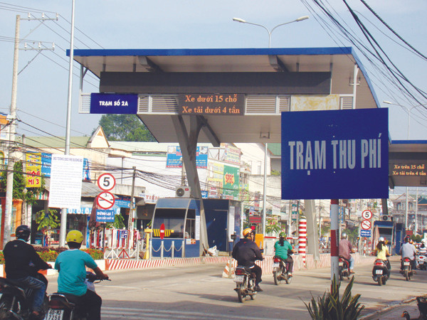 Đường xuống cấp, phí thu đủ