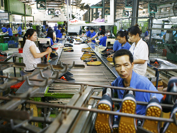 Cứu doanh nghiệp bằng cách nào?